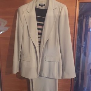 Kasper 3-piece Cream Suit